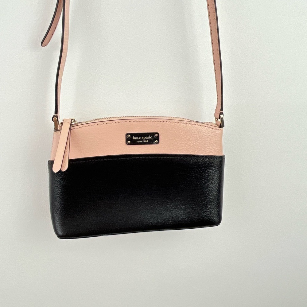 Kate Spade Jeanne Crossbody Bag. Black/ Blush - Picture 4 of 10